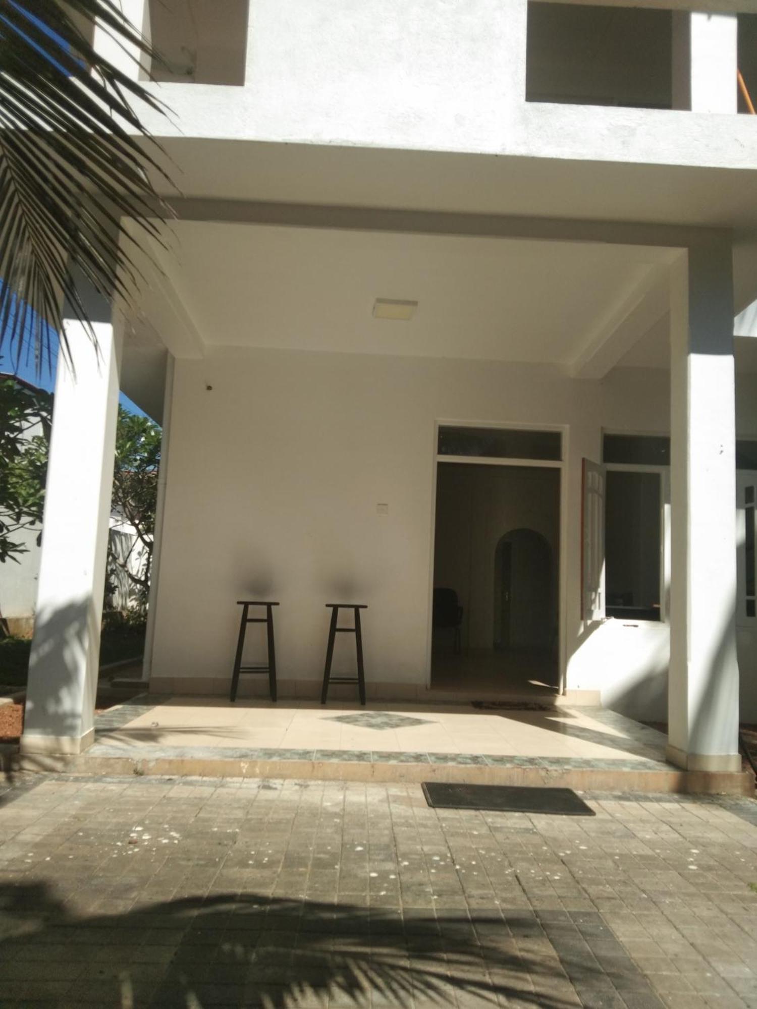 Ayu Hostel Ambalangoda  Esterno foto
